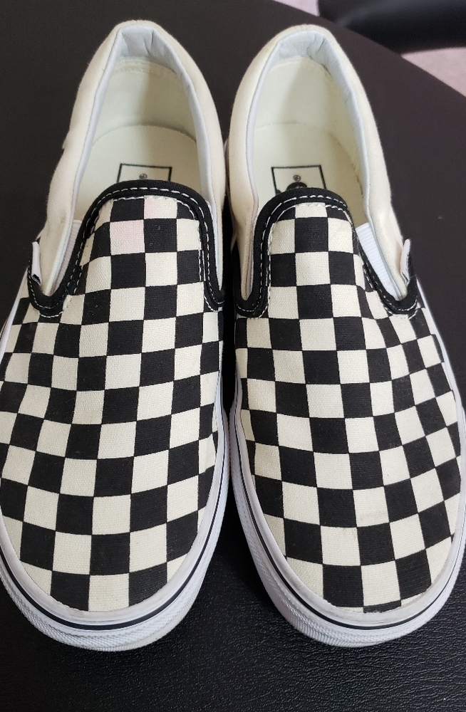 Vans tennis shoes
